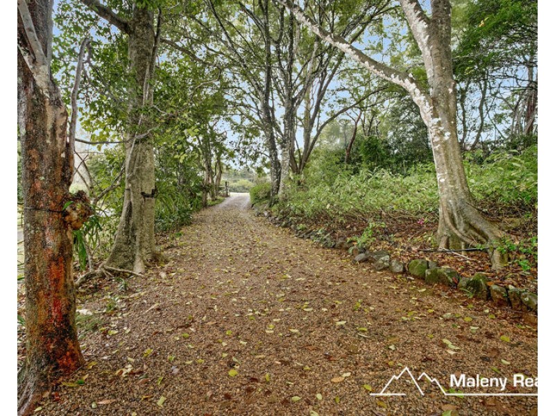 9 Vale End, North Maleny QLD 4552