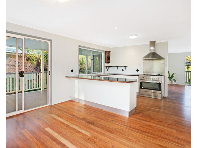 8 Ash St, Maleny QLD 4552