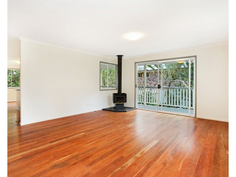 8 Ash St, Maleny QLD 4552