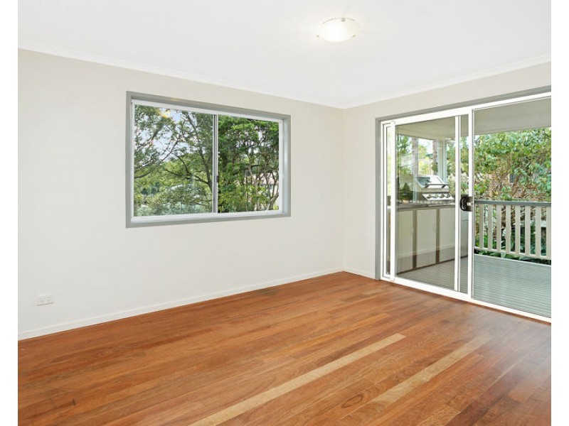 8 Ash St, Maleny QLD 4552