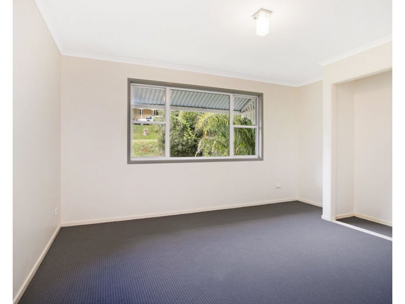 8 Ash St, Maleny QLD 4552