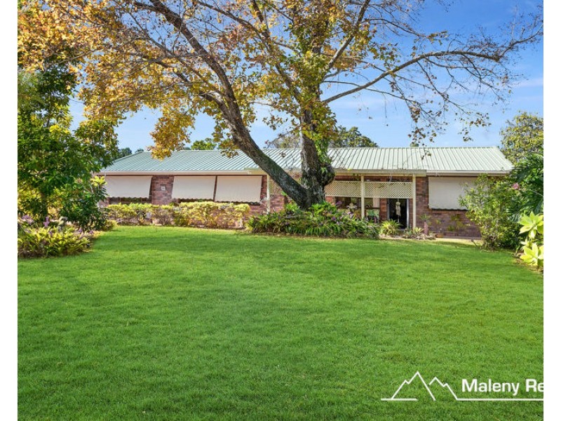 34 Mary Cairncross Avenue, Maleny QLD 4552