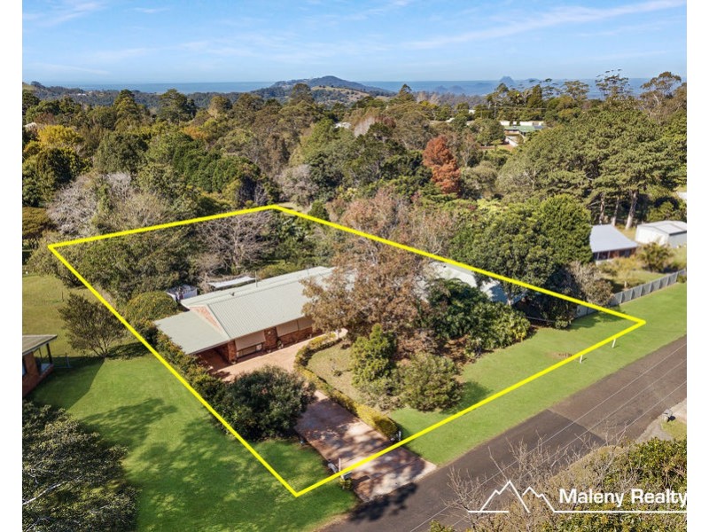 34 Mary Cairncross Avenue, Maleny QLD 4552