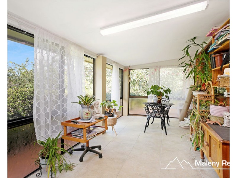 34 Mary Cairncross Avenue, Maleny QLD 4552