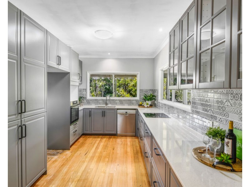 7 Walkers Drive, Maleny QLD 4552