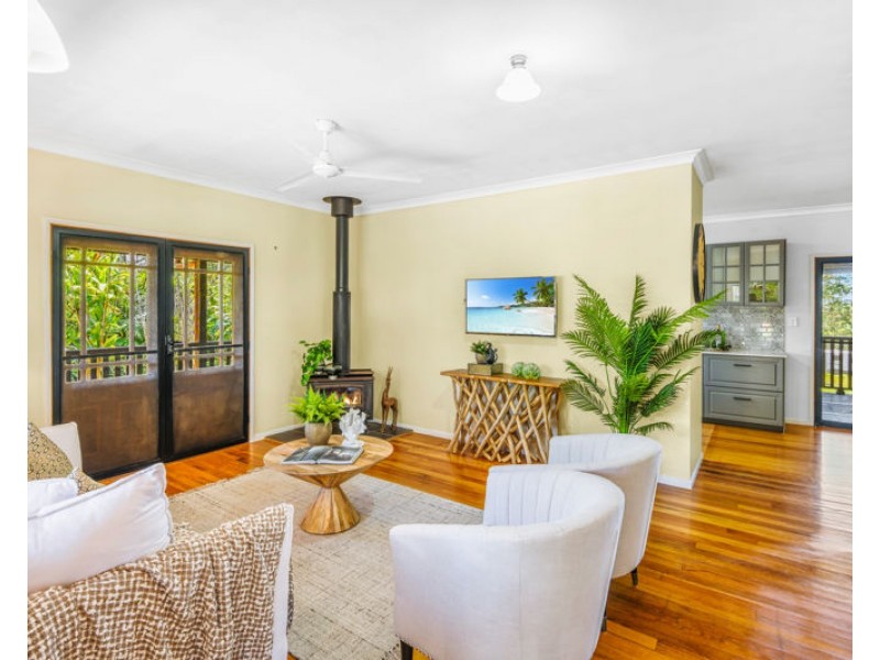 7 Walkers Drive, Maleny QLD 4552