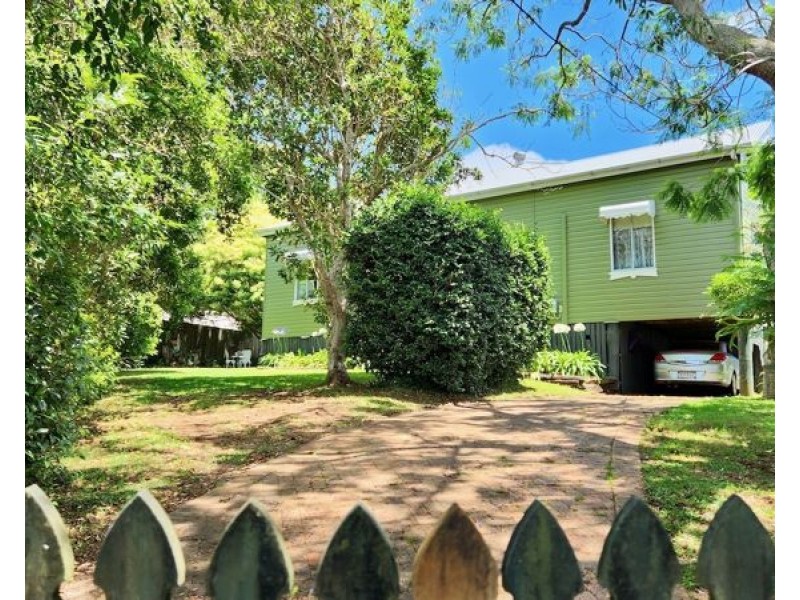 12 Tulip St, Maleny QLD 4552