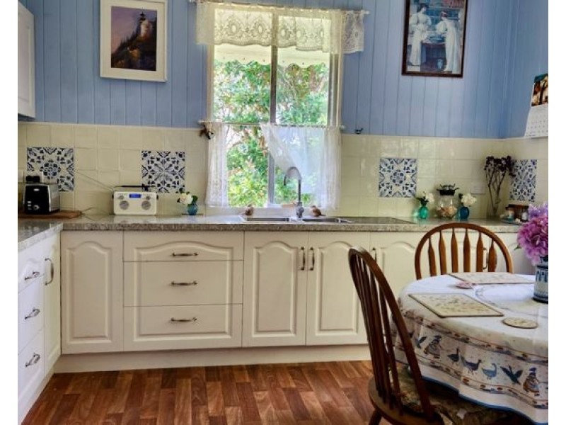 12 Tulip St, Maleny QLD 4552