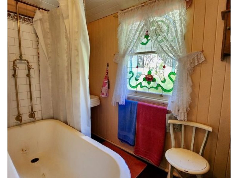 12 Tulip St, Maleny QLD 4552