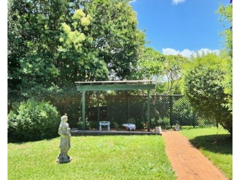 12 Tulip St, Maleny QLD 4552