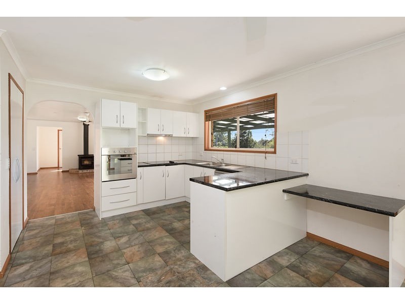 2 Gibson Ave, Maleny QLD 4552