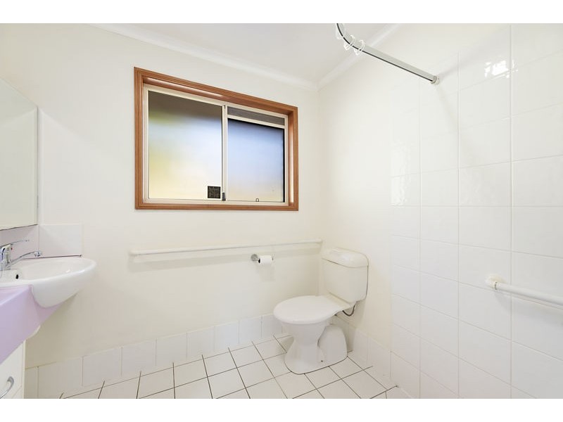 2 Gibson Ave, Maleny QLD 4552