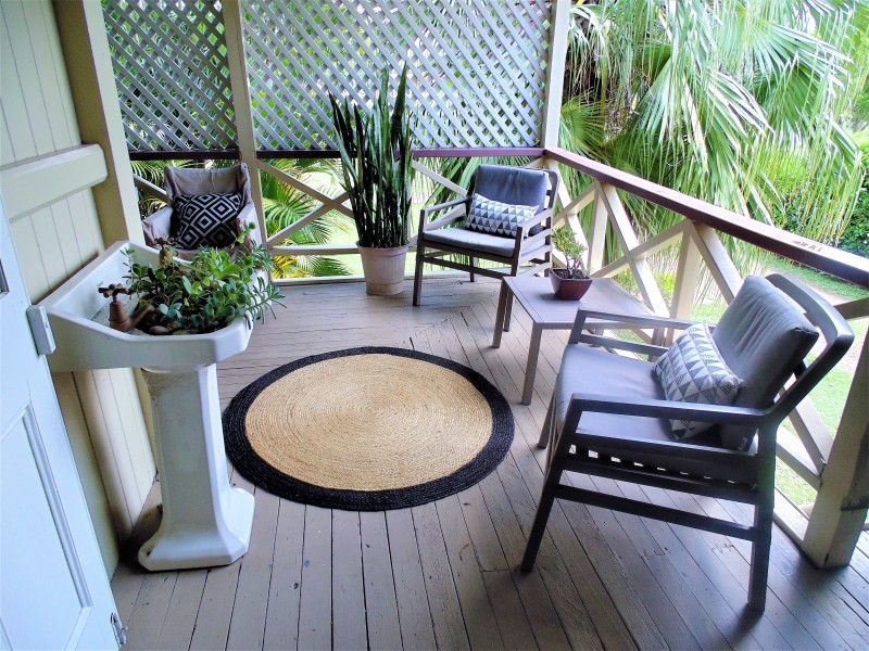 8 School Road, Yandina QLD 4561