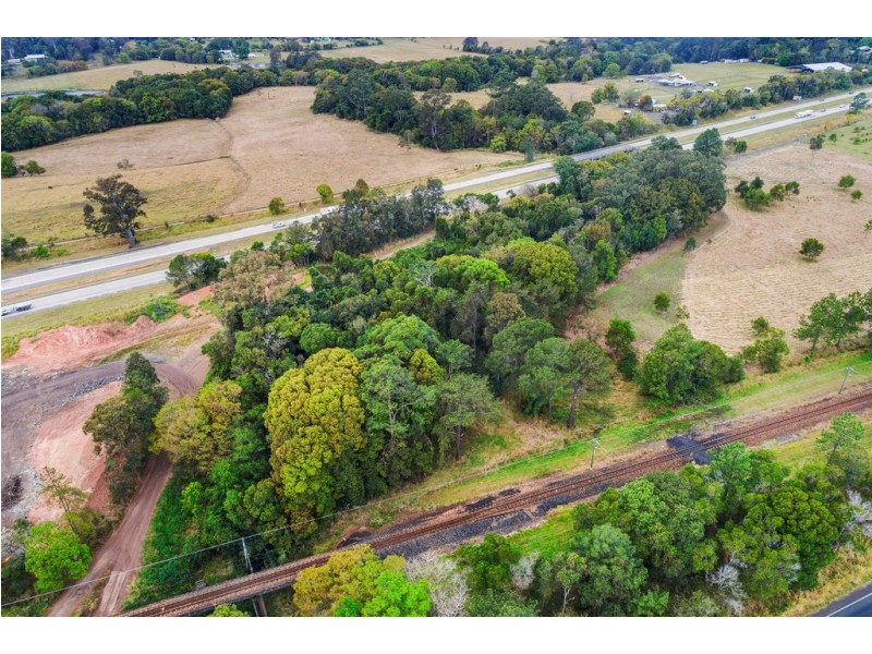 5 Bruce Highway, Bridges QLD 4561