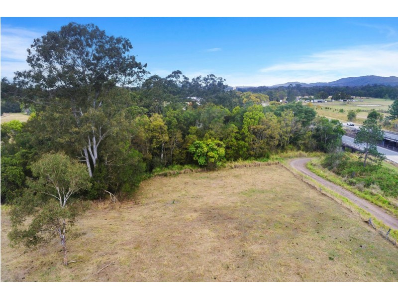 5 Bruce Highway, Bridges QLD 4561