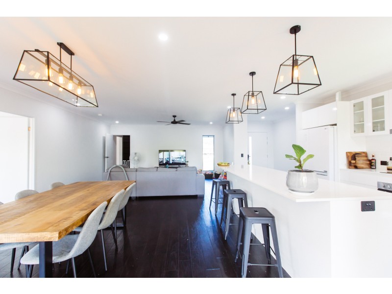 54 EMERALD VISTA PARADE, Yandina QLD 4561