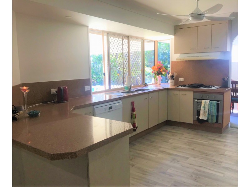 16 Cascade Drive, Yandina QLD 4561