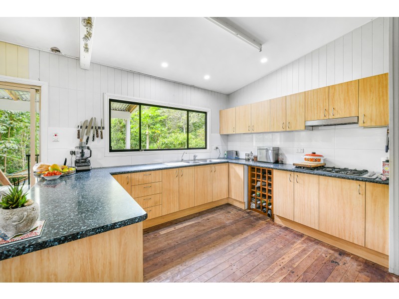 15 Hillsview Place, Maroochy River QLD 4561