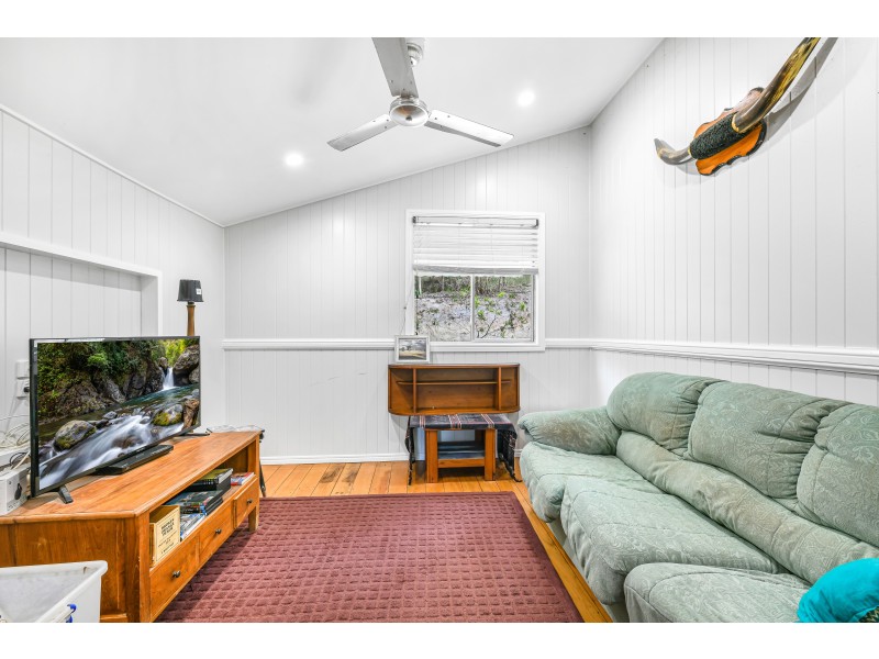 15 Hillsview Place, Maroochy River QLD 4561