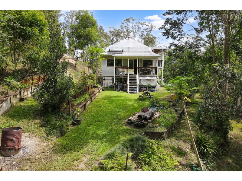 15 Hillsview Place, Maroochy River QLD 4561
