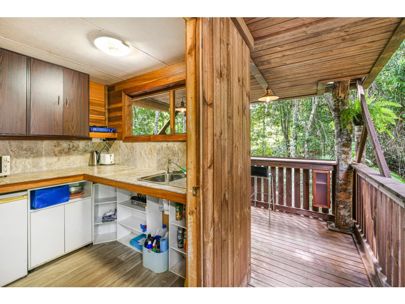 15 Hillsview Place, Maroochy River QLD 4561