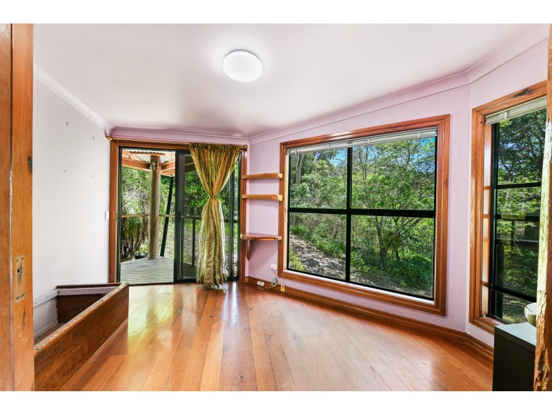 261 Hillcrest Road, Kiamba QLD 4560
