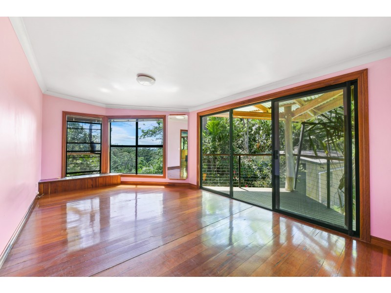 261 Hillcrest Road, Kiamba QLD 4560