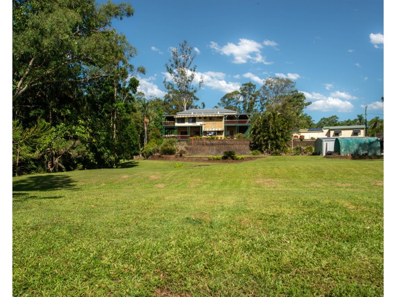 4 Gympie Street South, Landsborough QLD 4550