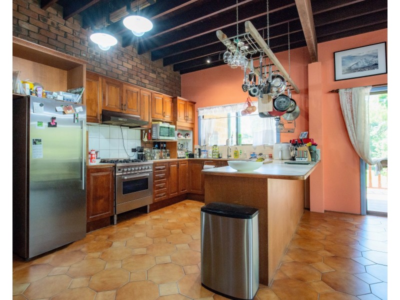 4 Gympie Street South, Landsborough QLD 4550