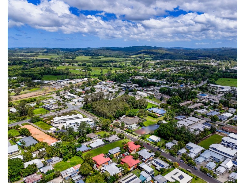 10 Low Street, Yandina QLD 4561