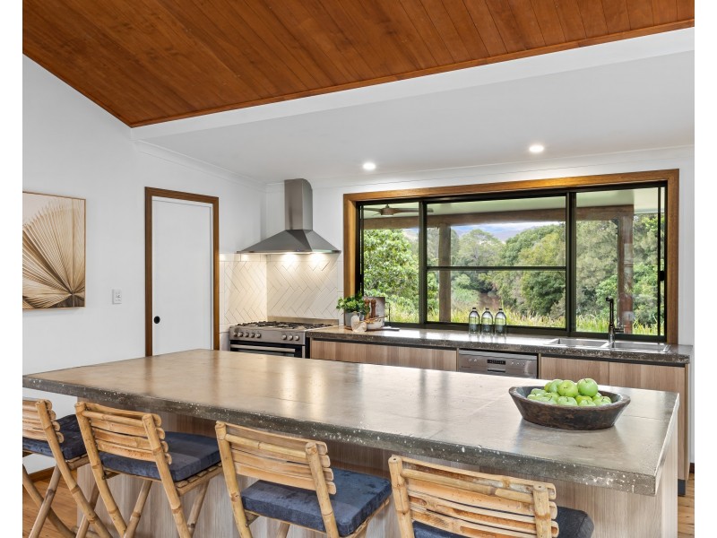 111 Colemans Farm Road, Yandina QLD 4561