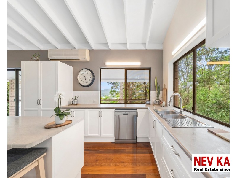 11 Panorama Drive, Nambour QLD 4560