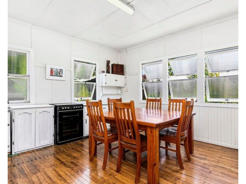 27 Railway Street, Yandina QLD 4561