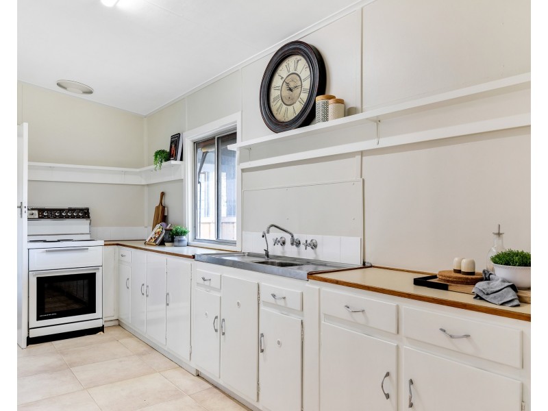 11 Elizabeth Street, Oakbank SA 5243