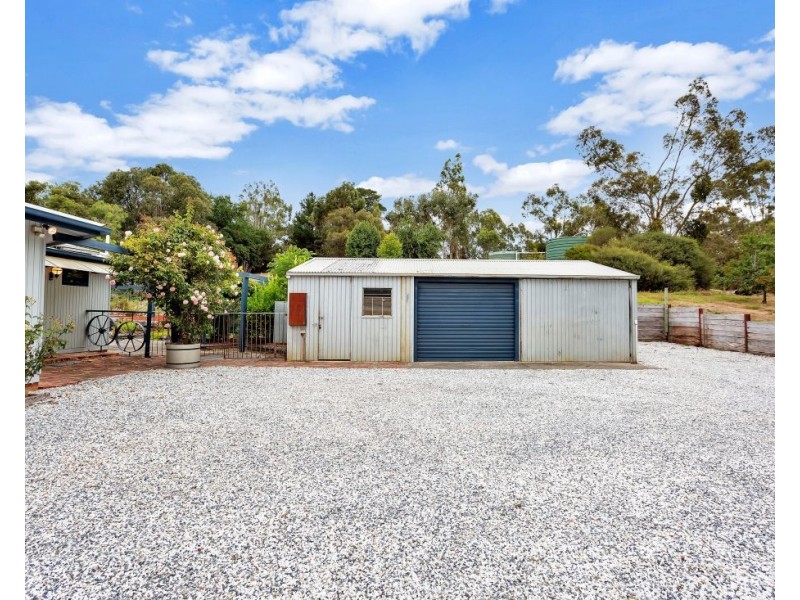 123 Oakwood Road, Oakbank SA 5243