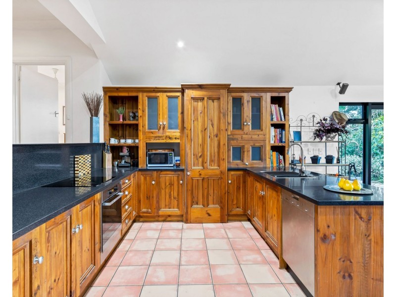 100 Wicks Road, Oakbank SA 5243