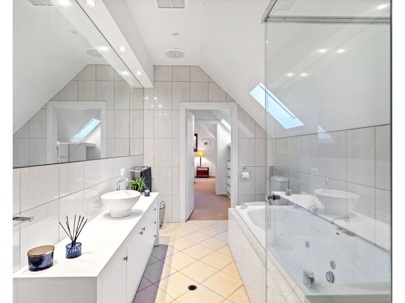 100 Wicks Road, Oakbank SA 5243