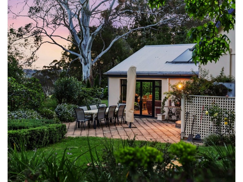 100 Wicks Road, Oakbank SA 5243