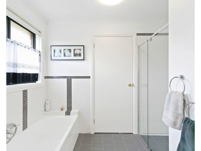 1 Oak Drive, Oakbank SA 5243