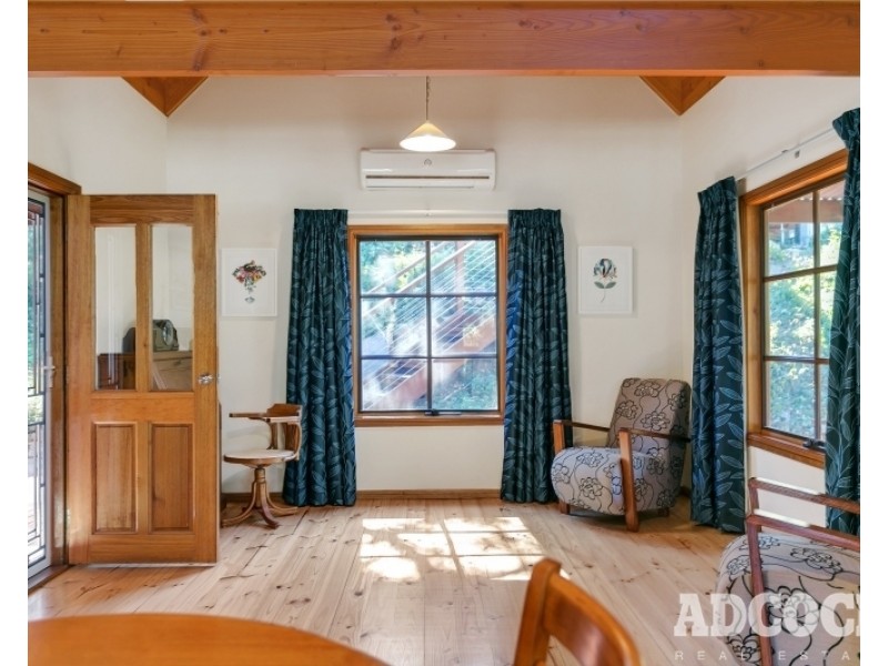 12 Glen Road, Bridgewater SA 5155