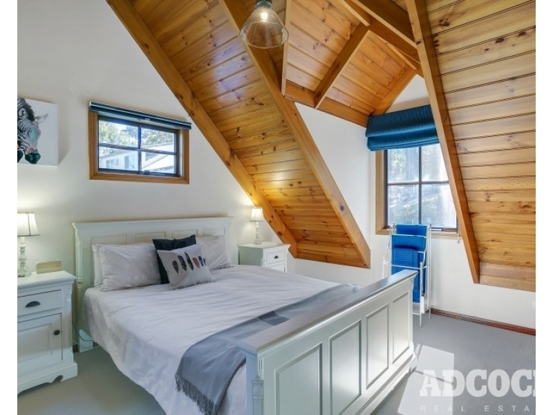 12 Glen Road, Bridgewater SA 5155