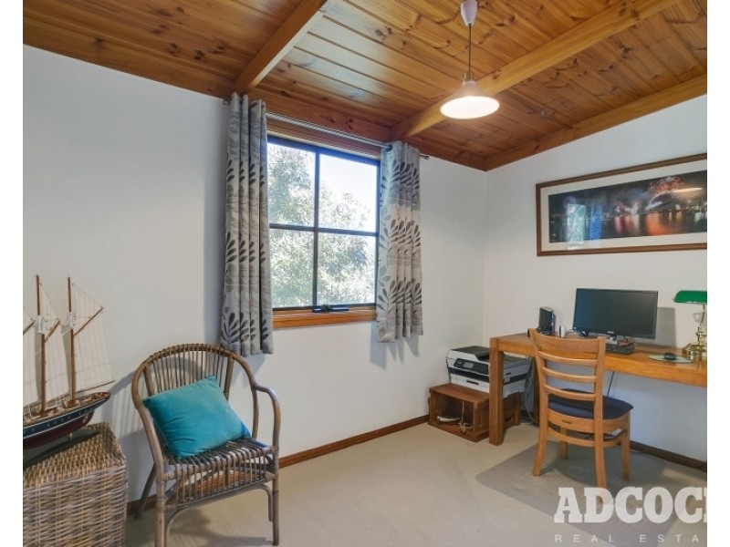 12 Glen Road, Bridgewater SA 5155