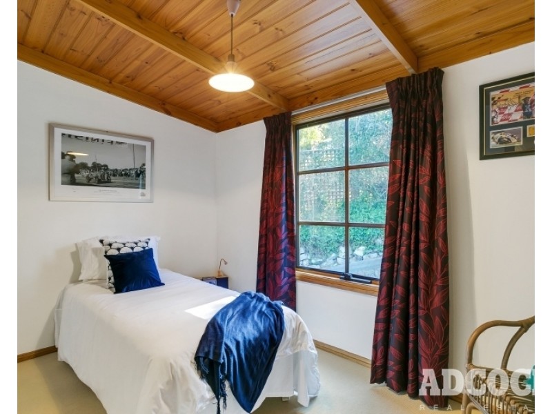 12 Glen Road, Bridgewater SA 5155