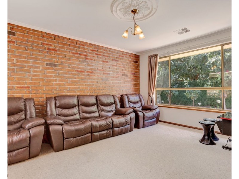 2 Nightingale Court, Oakbank SA 5243