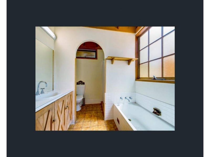 8 Hereford Avenue, Hahndorf SA 5245