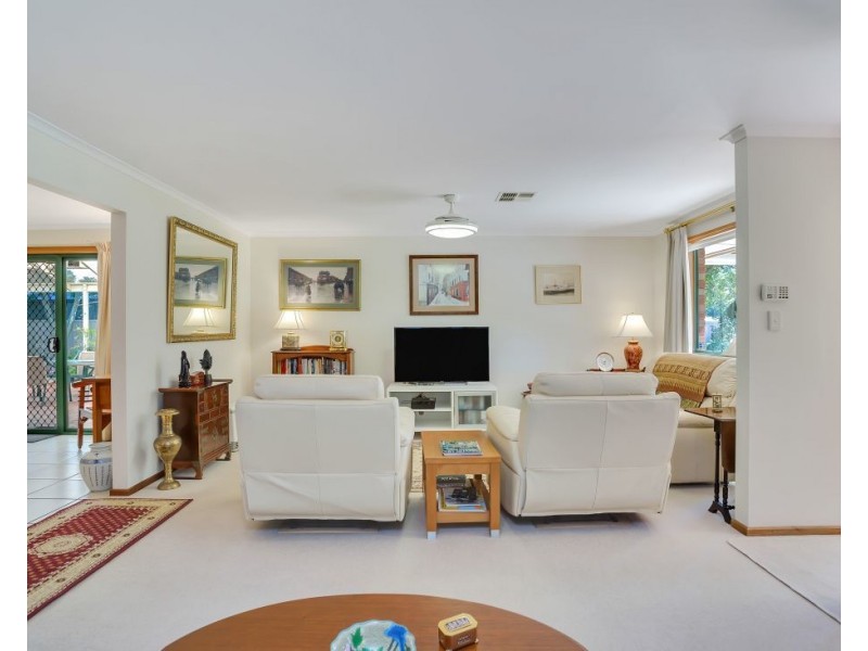 11 Oakwood Road, Oakbank SA 5243