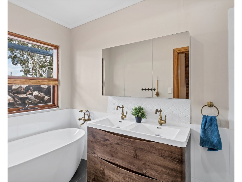 22 William Street, Woodside SA 5244