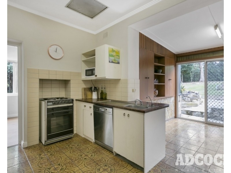 61 Pomona Road, Stirling SA 5152