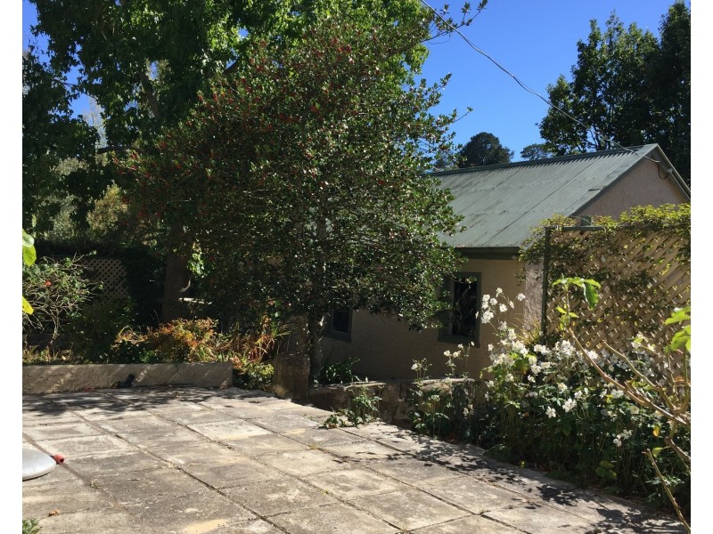 8 Garrod Crescent, Stirling SA 5152