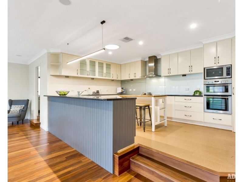 94 Onkaparinga Valley Road, Woodside SA 5244